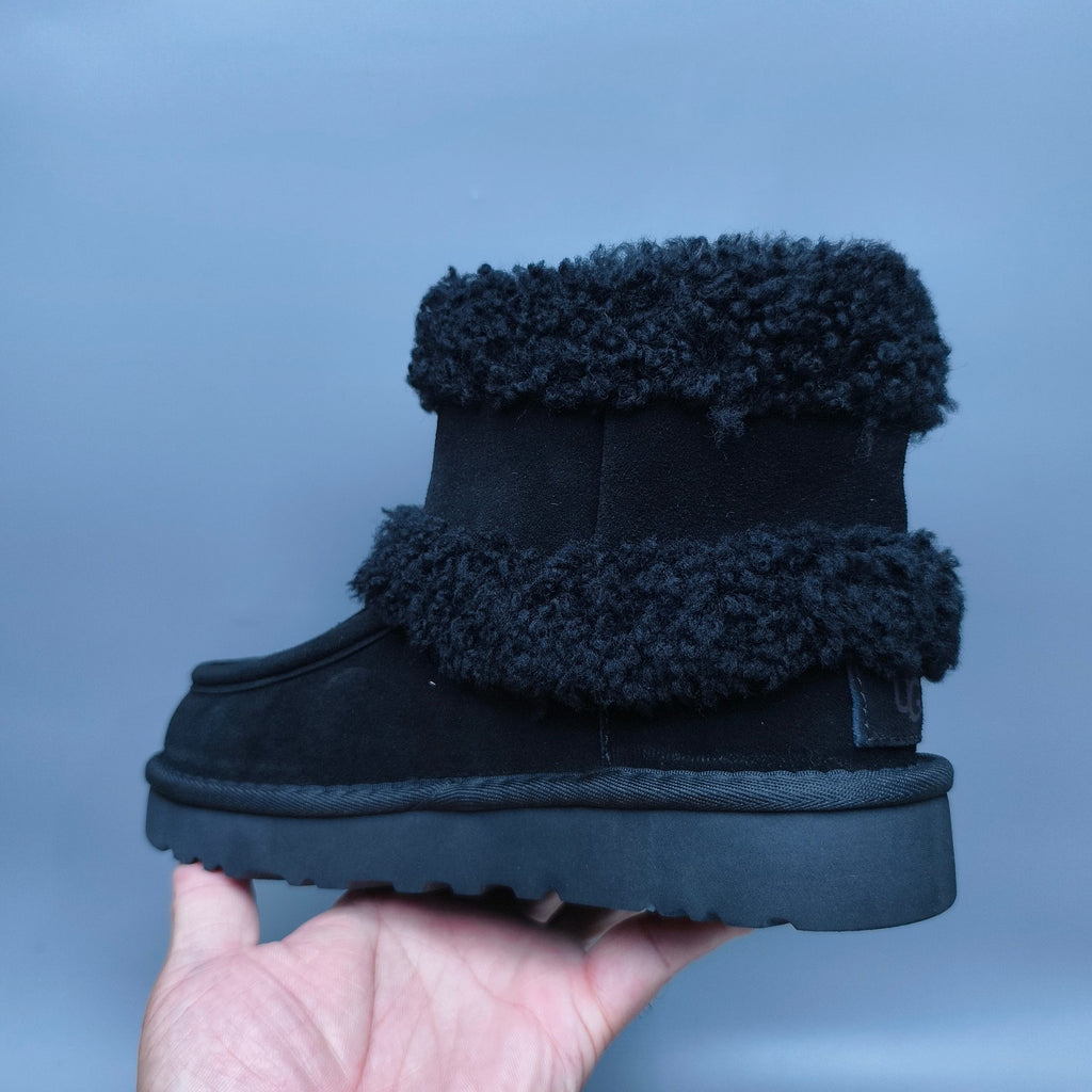 Black Curly-Texture Mid-Height Boots with Oversized Logo | Model 5410