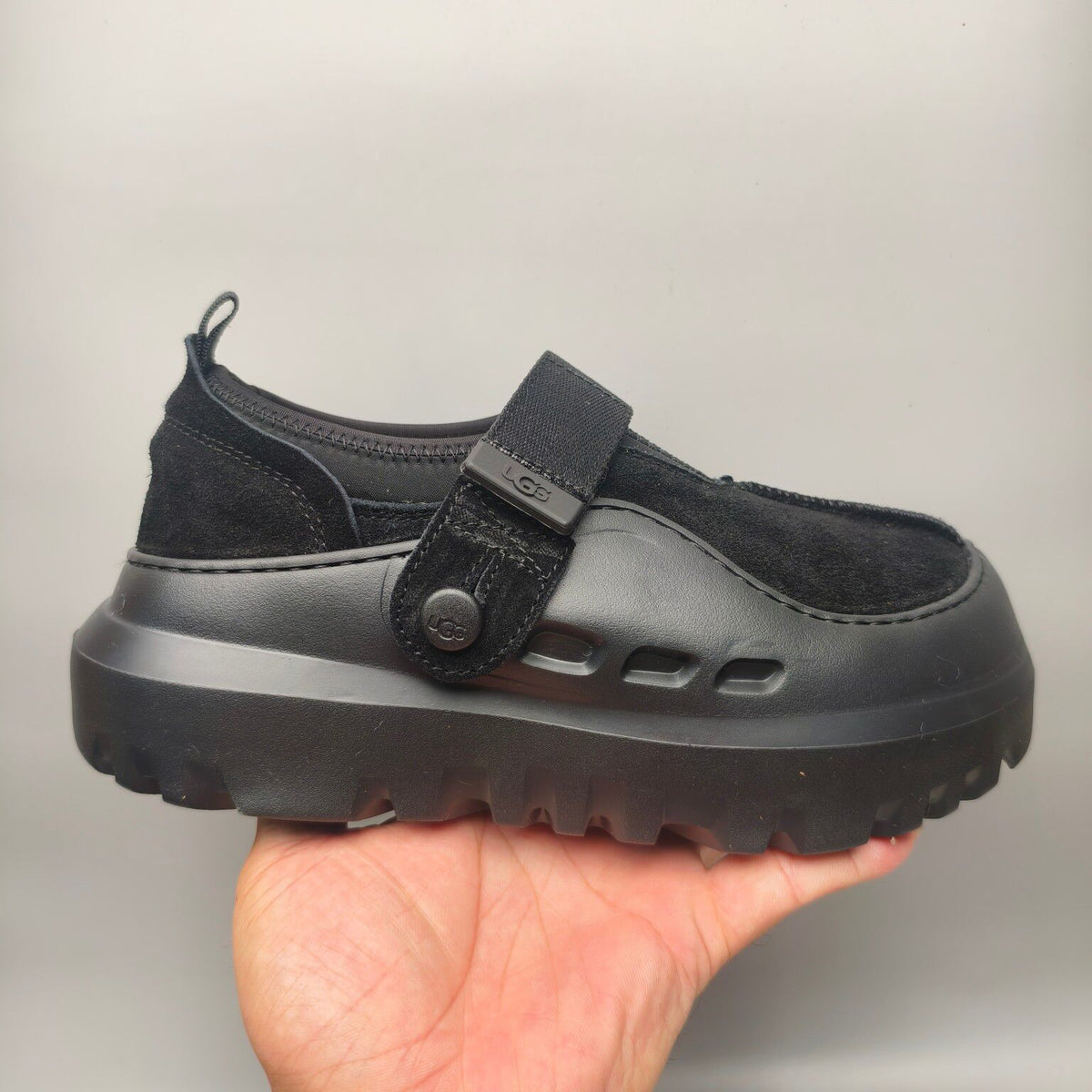 Black Unisex Slip-On Casual Shoes | Model 7550