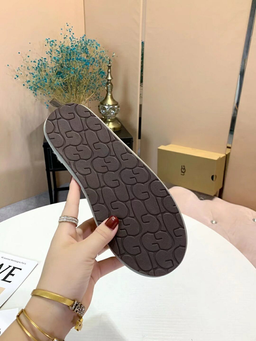 Gray G Indoor Slippers | Model 2593