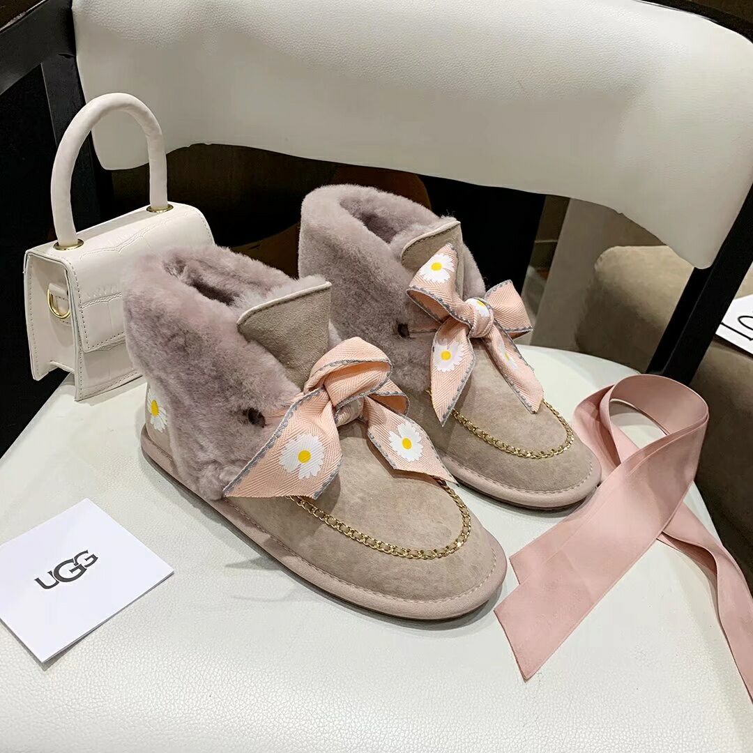 Dusty Pink Daisy Chain & Ribbon Shoes | Model 7888
